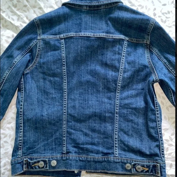 Levi’s denim jacket- Small - Picture 3 of 3